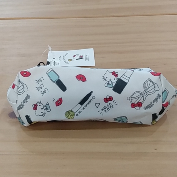 New Sanrio Hello Kitty Trapezoid Cosmetic Bag Travel Pouch Pencil Case - Picture 7 of 9